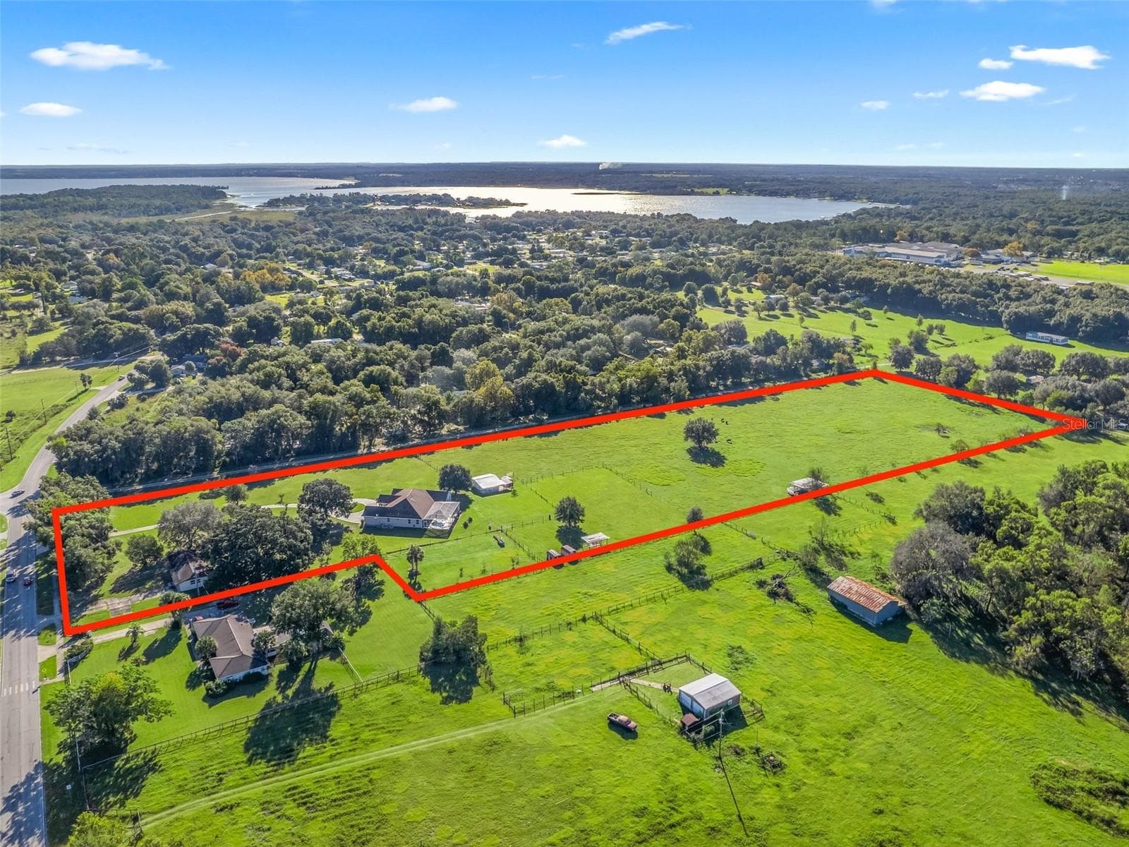 Lake Weir - 9926 SE SUNSET HARBOR RD, SUMMERFIELD