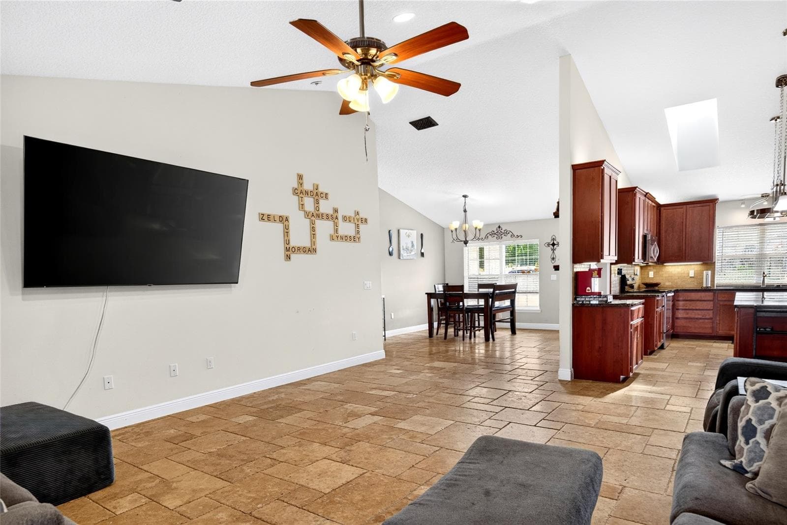 Single Family Residence at 16362 SE 81ST TER, SUMMERFIELD, photo 12 of 48