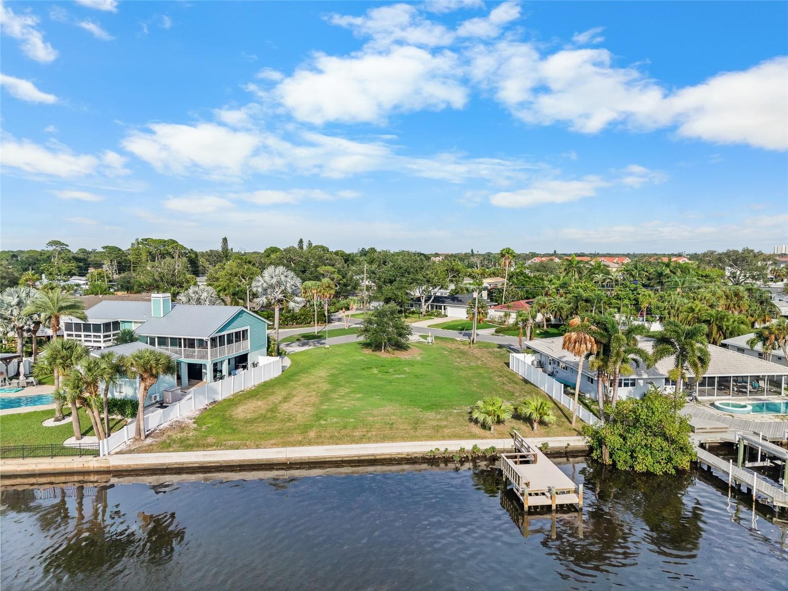 1301 SEA GULL DR S