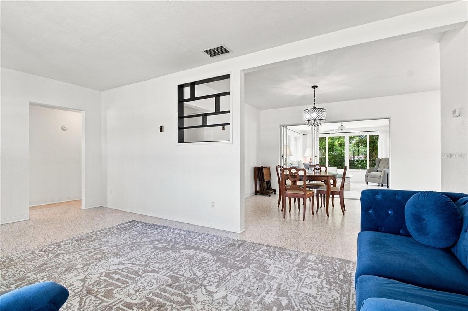 Living Room - 4100 18TH AVENUE N, ST PETERSBURG
