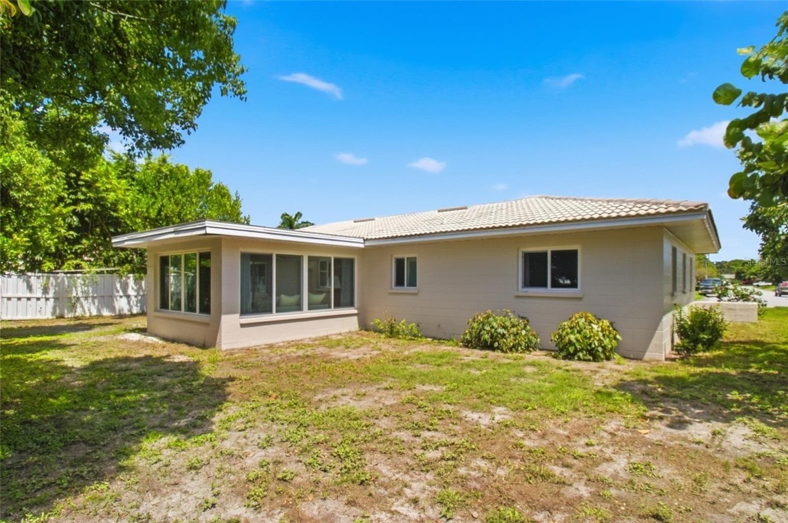 Spacious Backyard - 4100 18TH AVENUE N, ST PETERSBURG