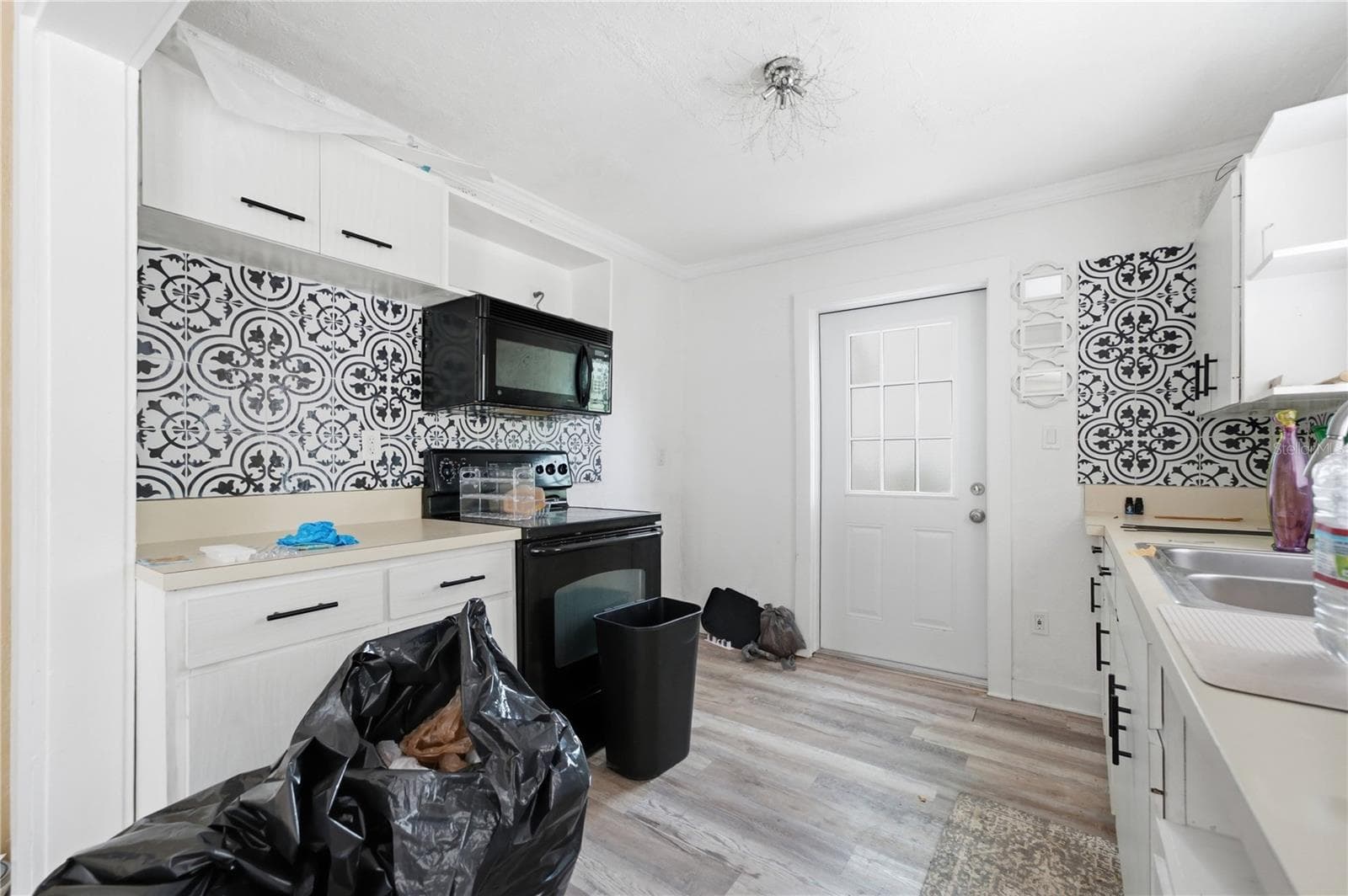 Single Family Residence at 1553 29TH ST, SARASOTA, photo 9 of 25