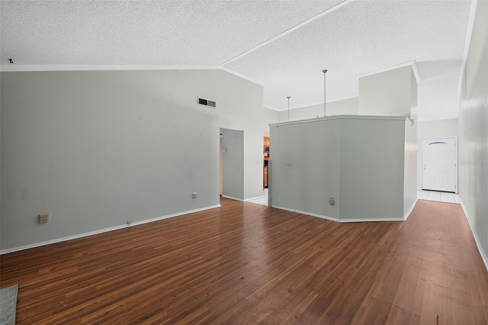 living room - 3205 LAUREL DALE DR, TAMPA