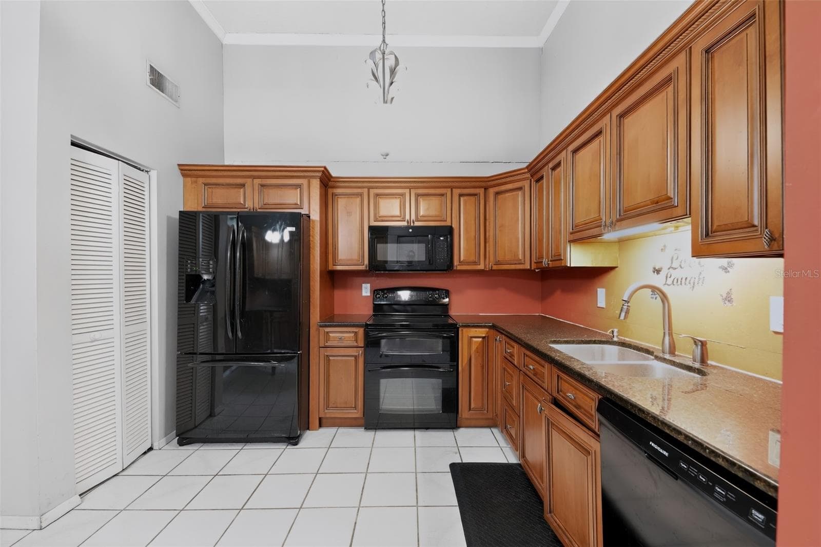 kitchen - 3205 LAUREL DALE DR, TAMPA