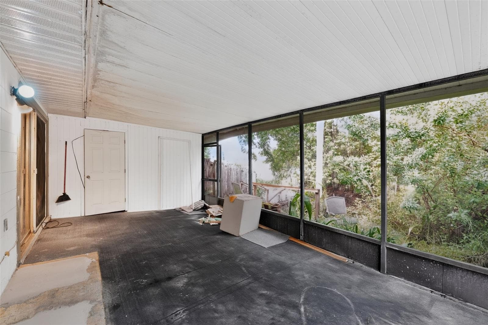 screened lanai - 3205 LAUREL DALE DR, TAMPA