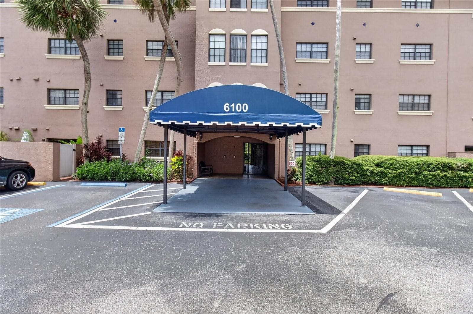 Entry To Gated Building - 6100 GULFPORT BLVD S #401, GULFPORT