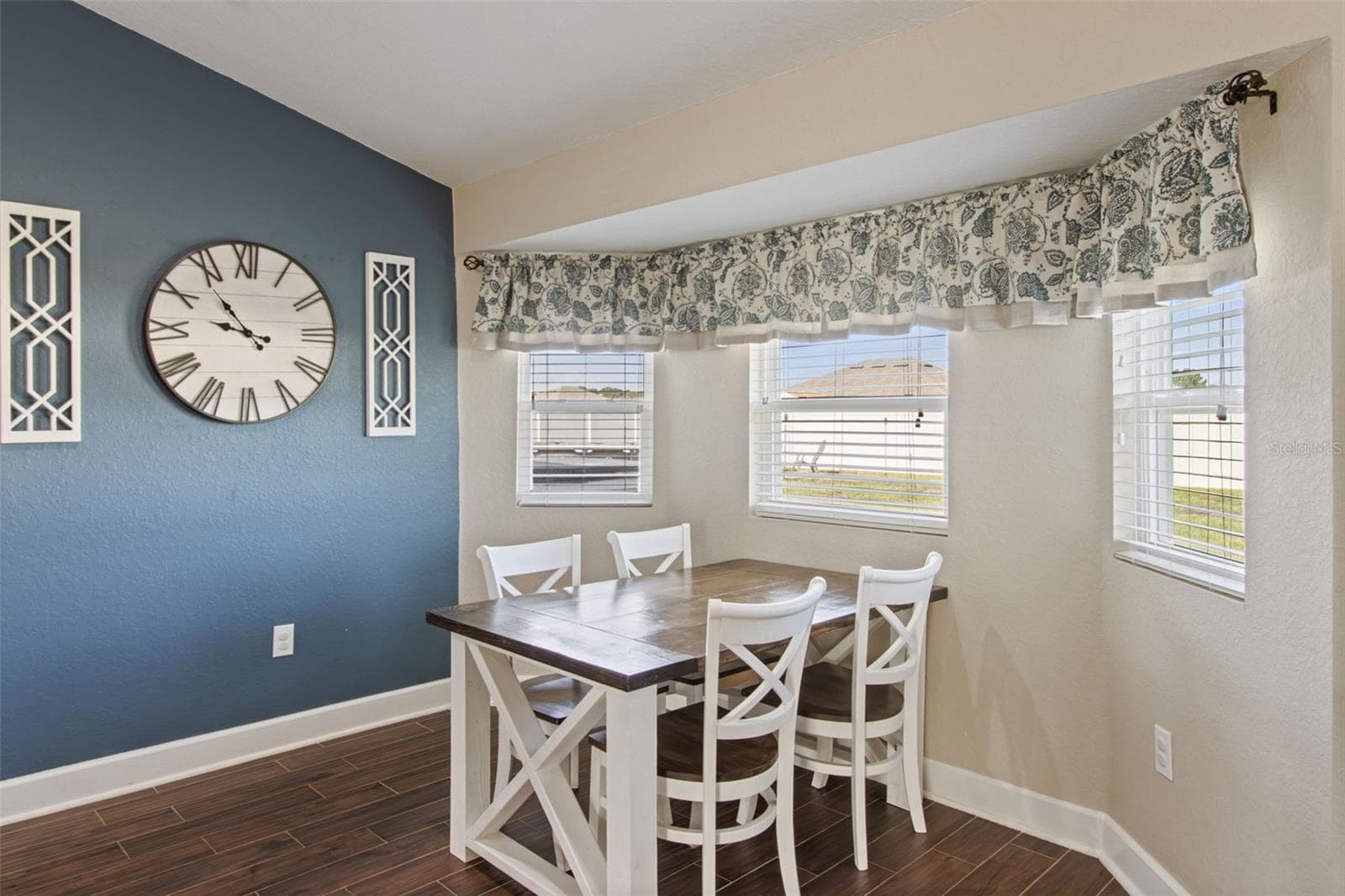 Single Family Residence at 925 LOCHLAND LOOP, BARTOW, photo 10 of 46