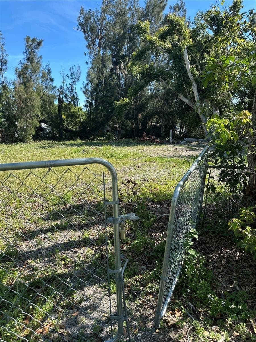 Land at 4049 45TH AVE N, ST PETERSBURG, photo 3 of 4