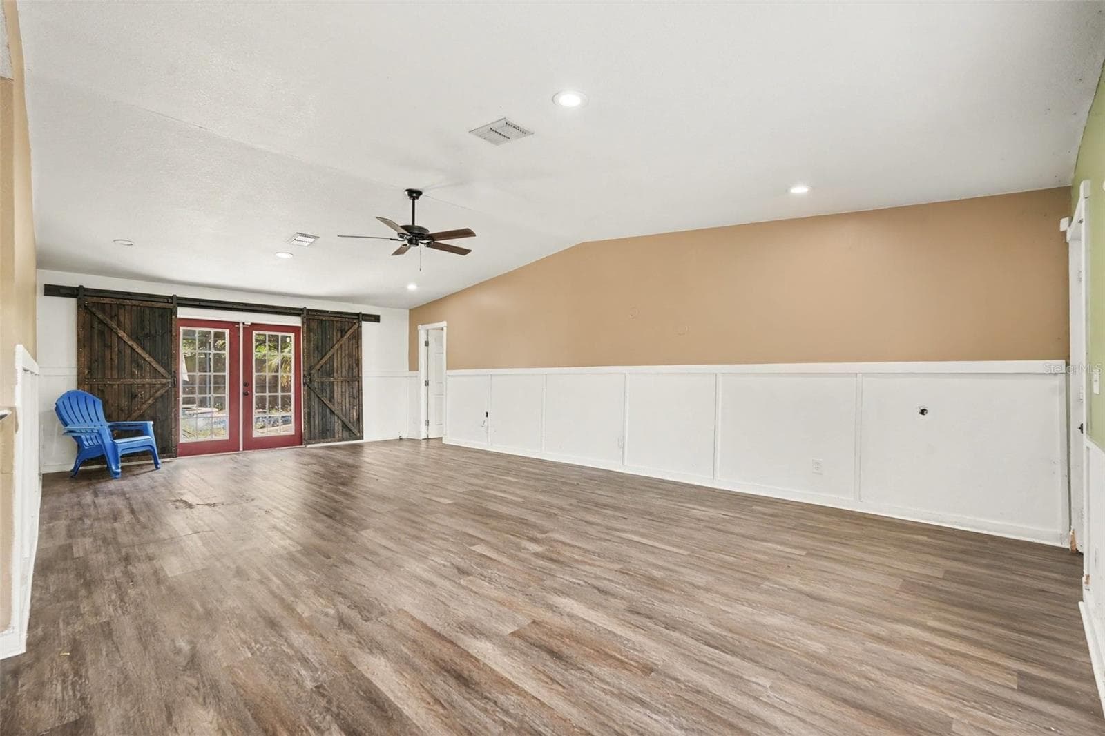 Single Family Residence at 805 W COLLEGE AVE, RUSKIN, photo 12 of 36