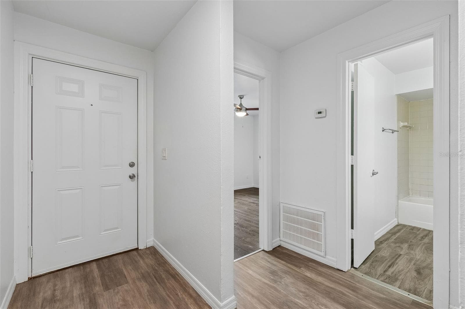 Townhouse at 2835 HUNT CLUB LN, ORLANDO, photo 3 of 20