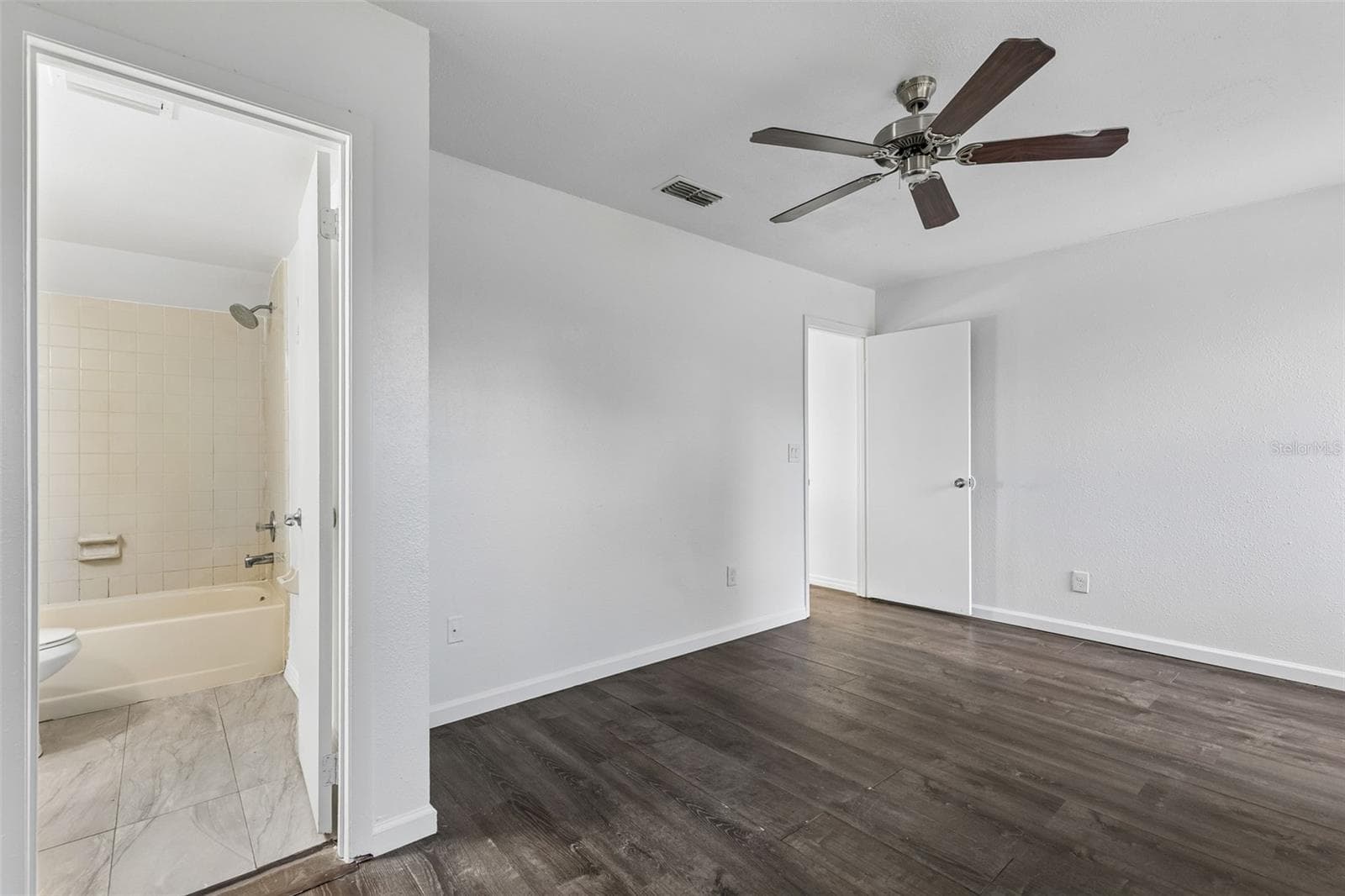 Townhouse at 2835 HUNT CLUB LN, ORLANDO, photo 13 of 20