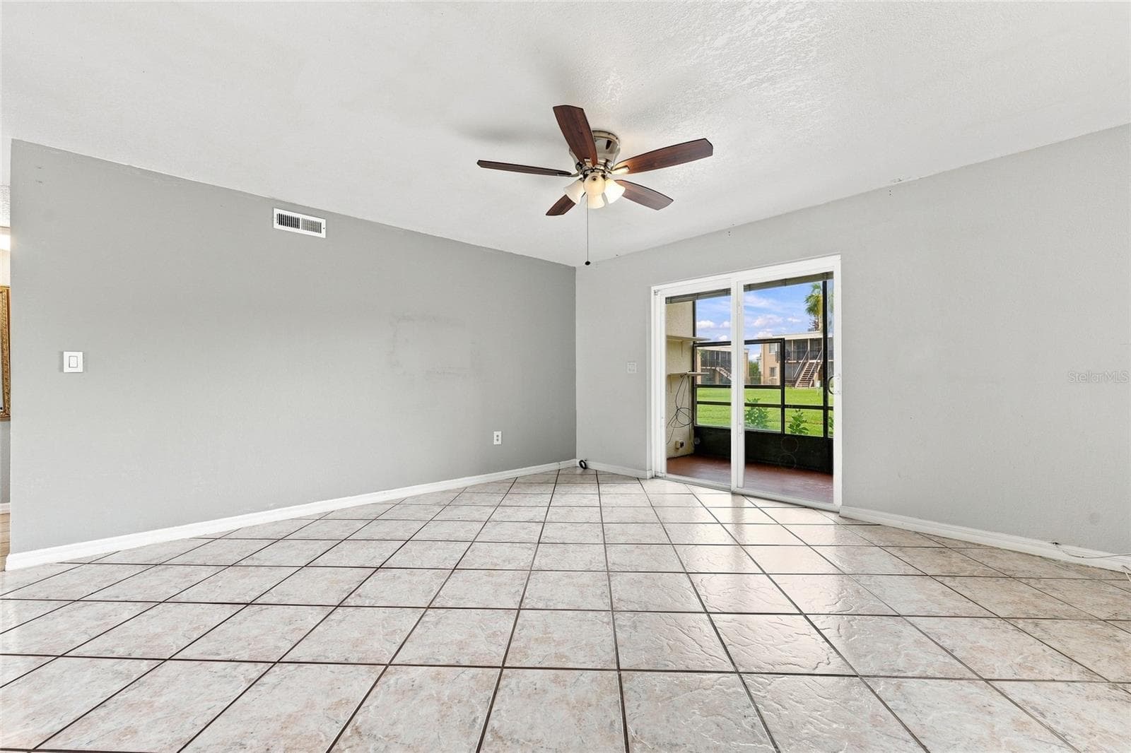 Condominium at 1000 LAKE OF THE WOODS BLVD #105E, FERN PARK, photo 3 of 20