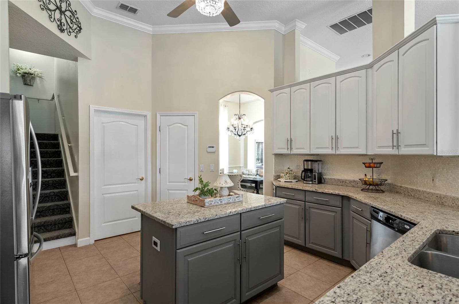 kitchen, closet pantry - 2848 ALOMA LAKE RUN, OVIEDO