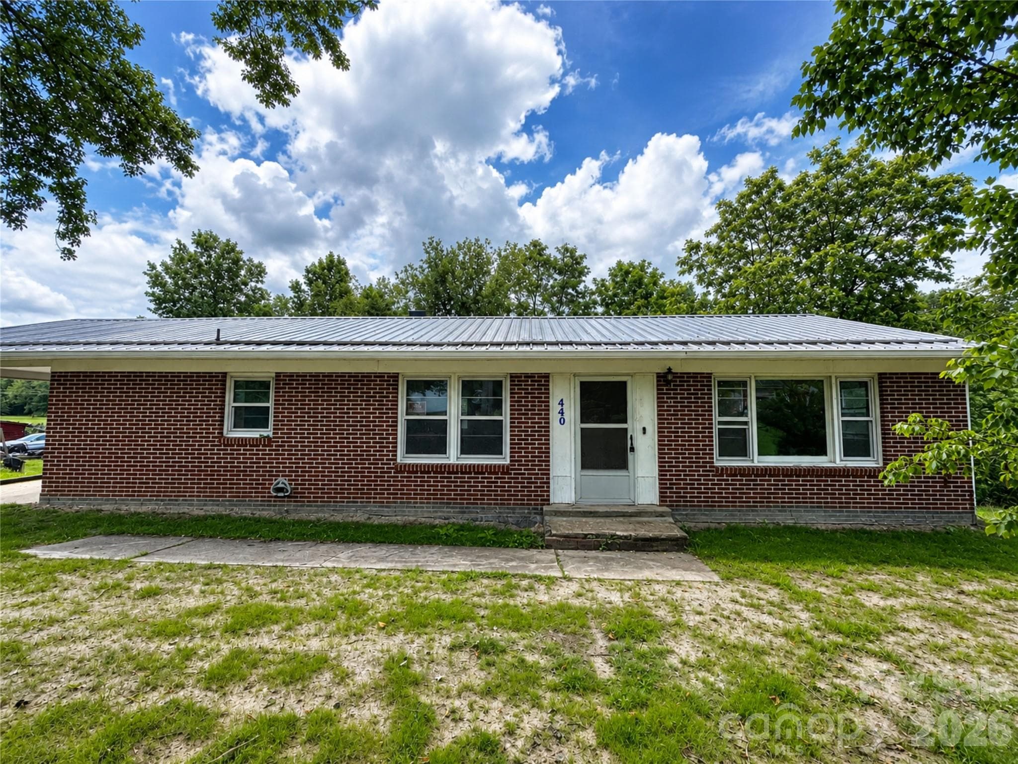 Single Family Residence at 440 Old US 19e Highway, Spruce Pine