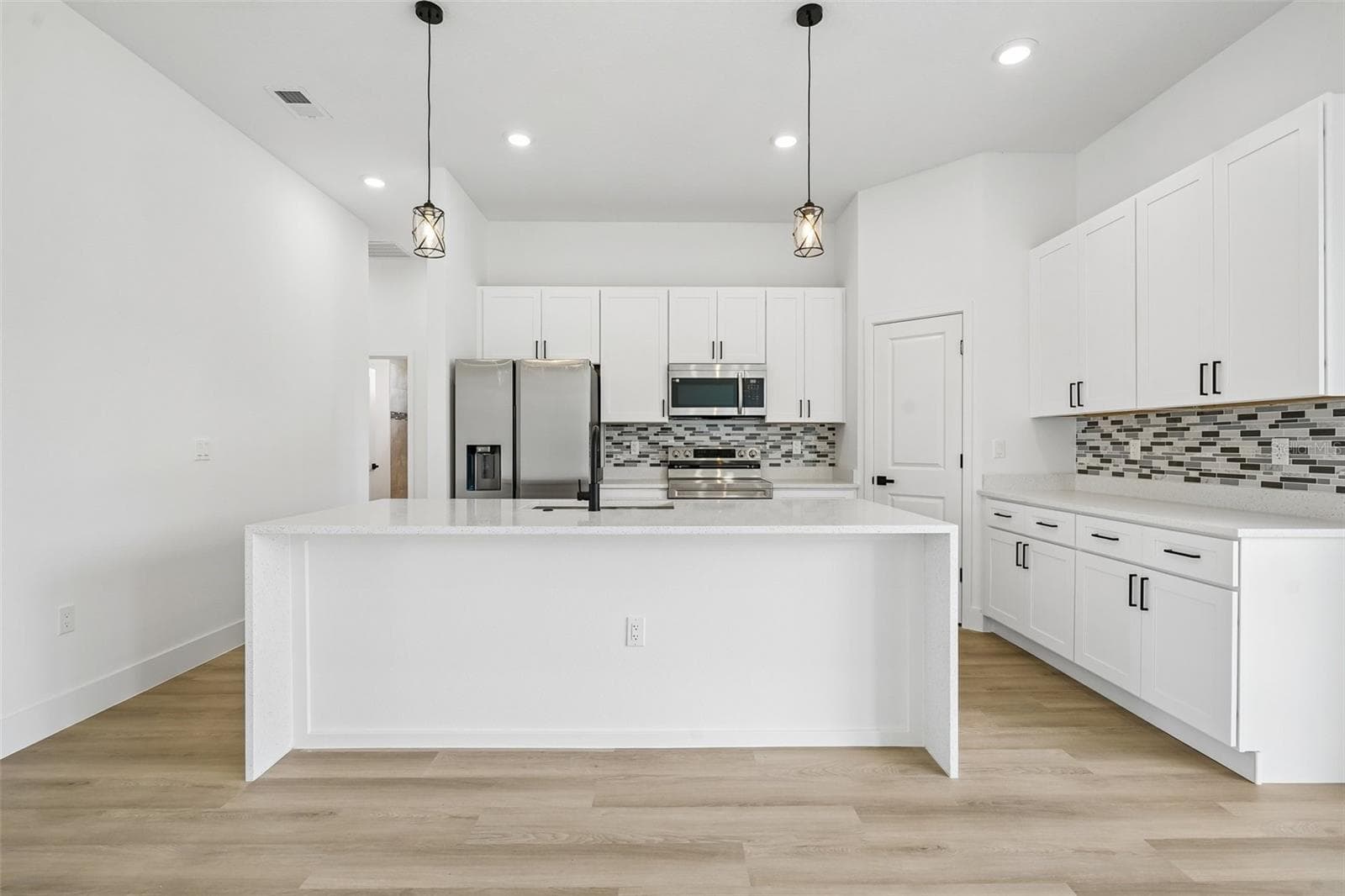 Single Family Residence at 6207 SW 128TH STREET RD, OCALA, photo 10 of 33
