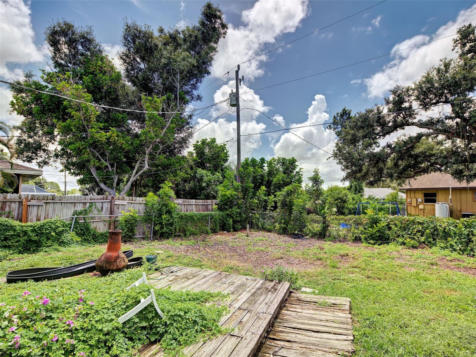Single Family Residence at 355 TRINITY RD, VENICE, photo 8 of 38