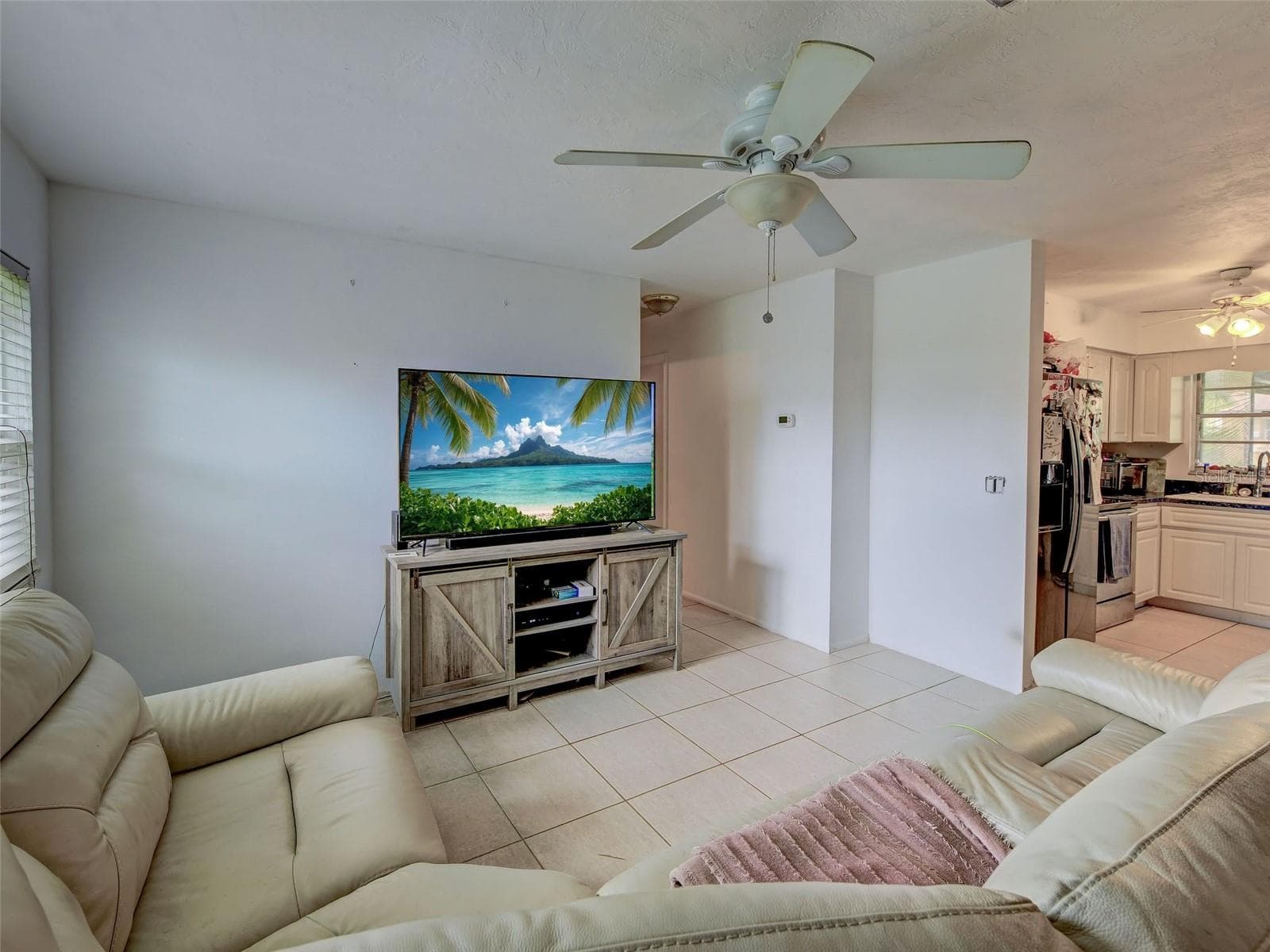 Single Family Residence at 355 TRINITY RD, VENICE, photo 20 of 38