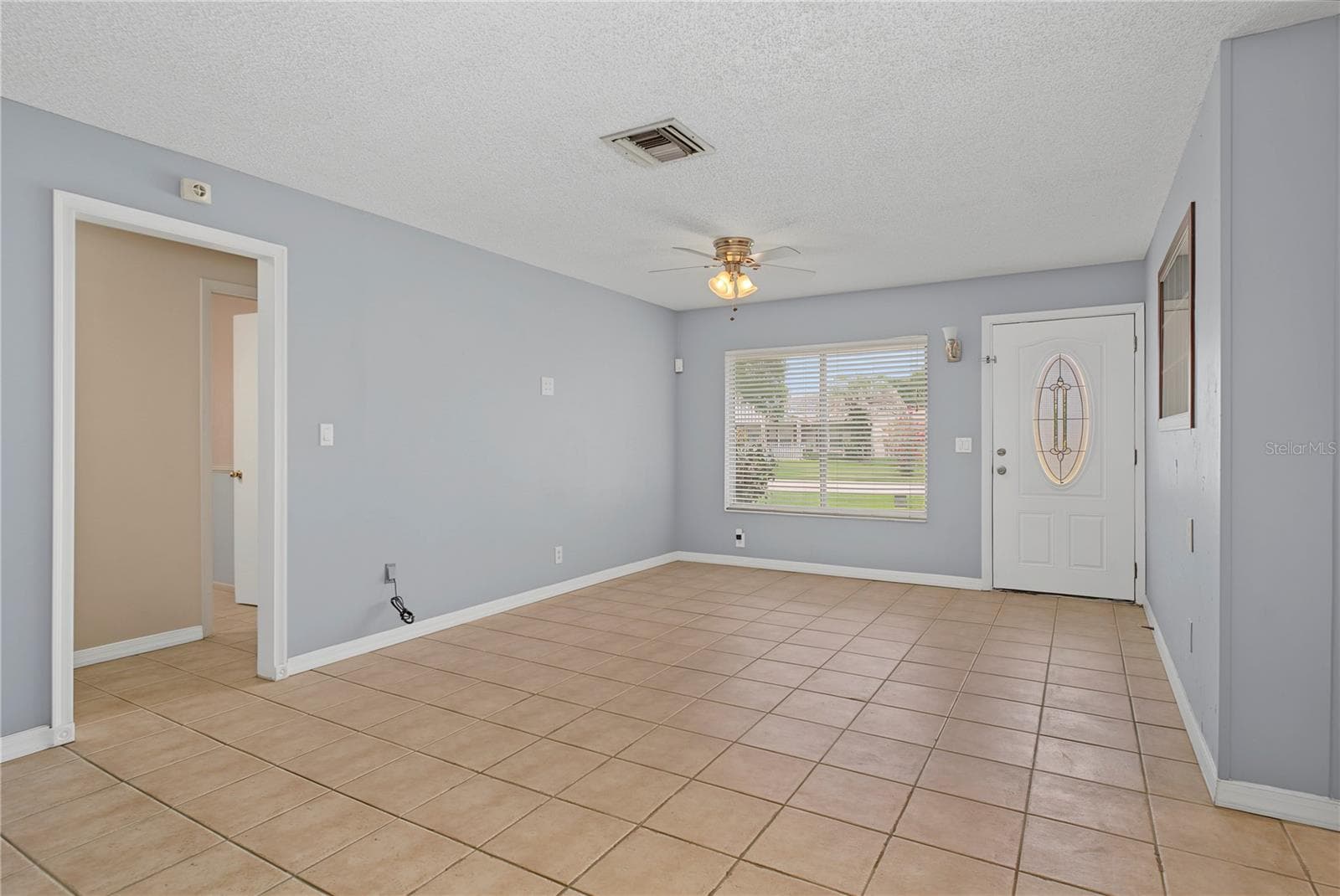 Single Family Residence at 10145 BLUFF CT, ORLANDO, photo 8 of 46