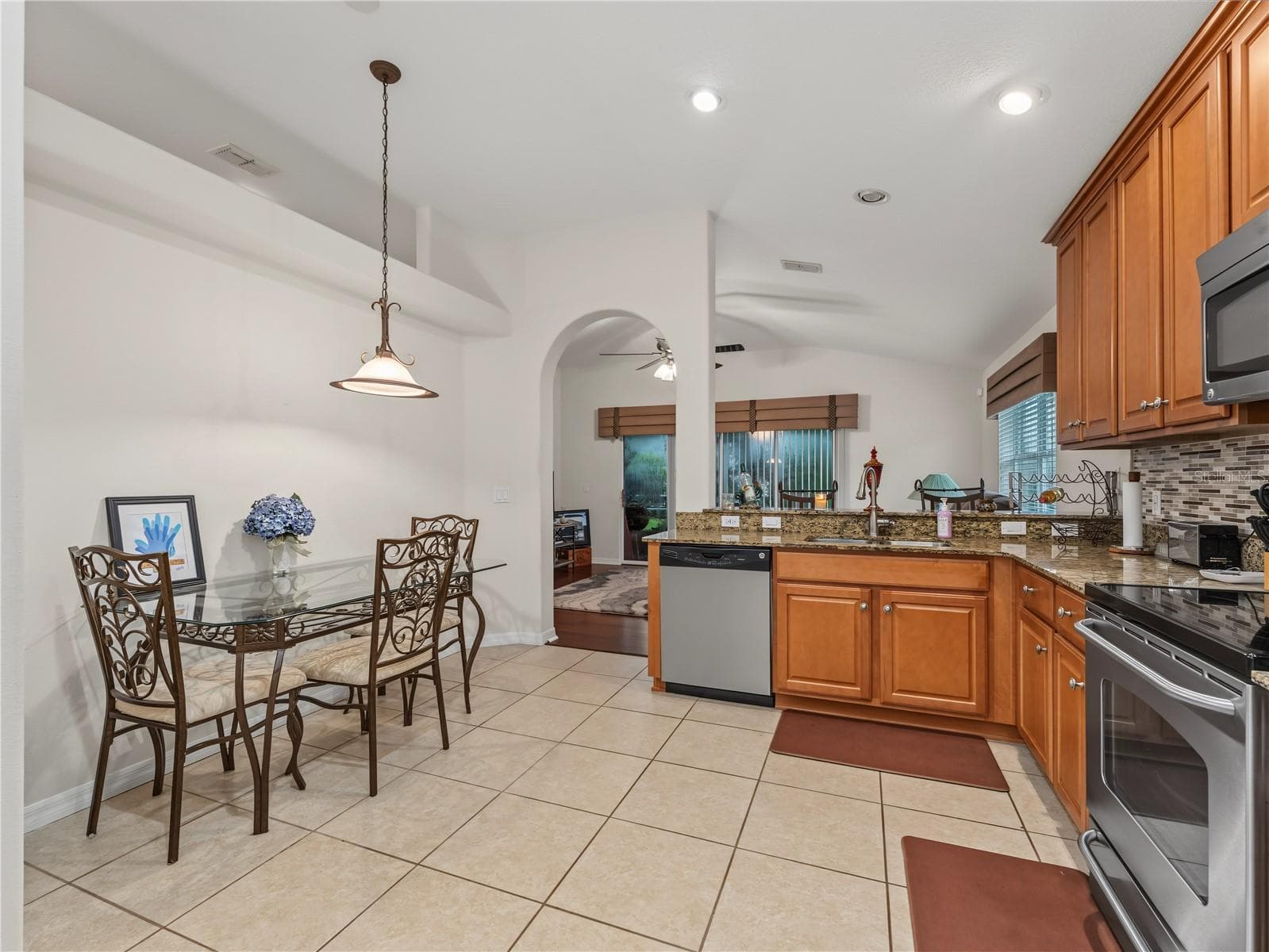 Single Family Residence at 11916 HERITAGE POINT DR, HUDSON, photo 28 of 40