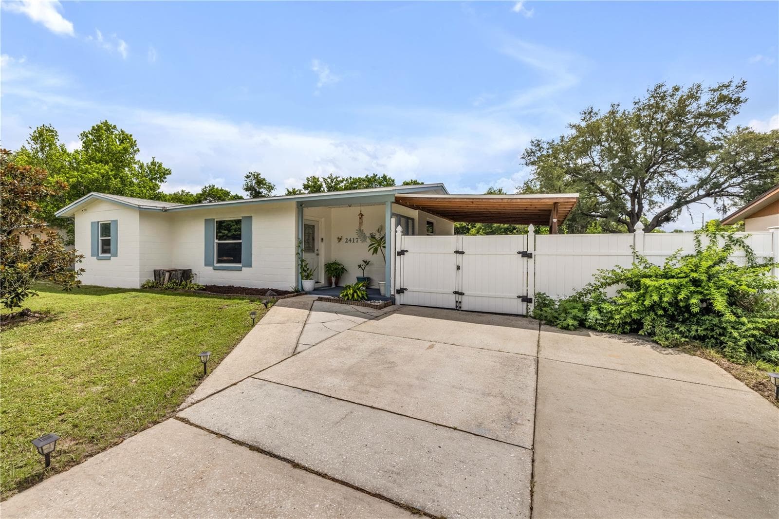 Single Family Residence at 2417 ADAMS AVE, DELTONA, photo 3 of 23