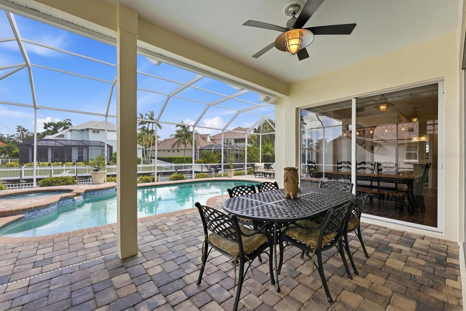 Outdoor Dining - 4747 PINNACLE DR, BRADENTON