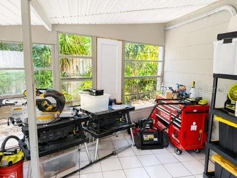 Covered patio - 926 29TH ST N, ST PETERSBURG