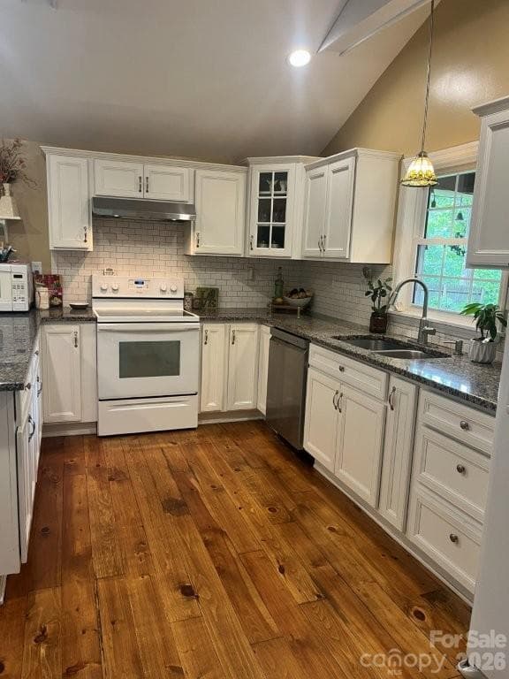 KITCHEN - 325 Ewbank Road, Etowah