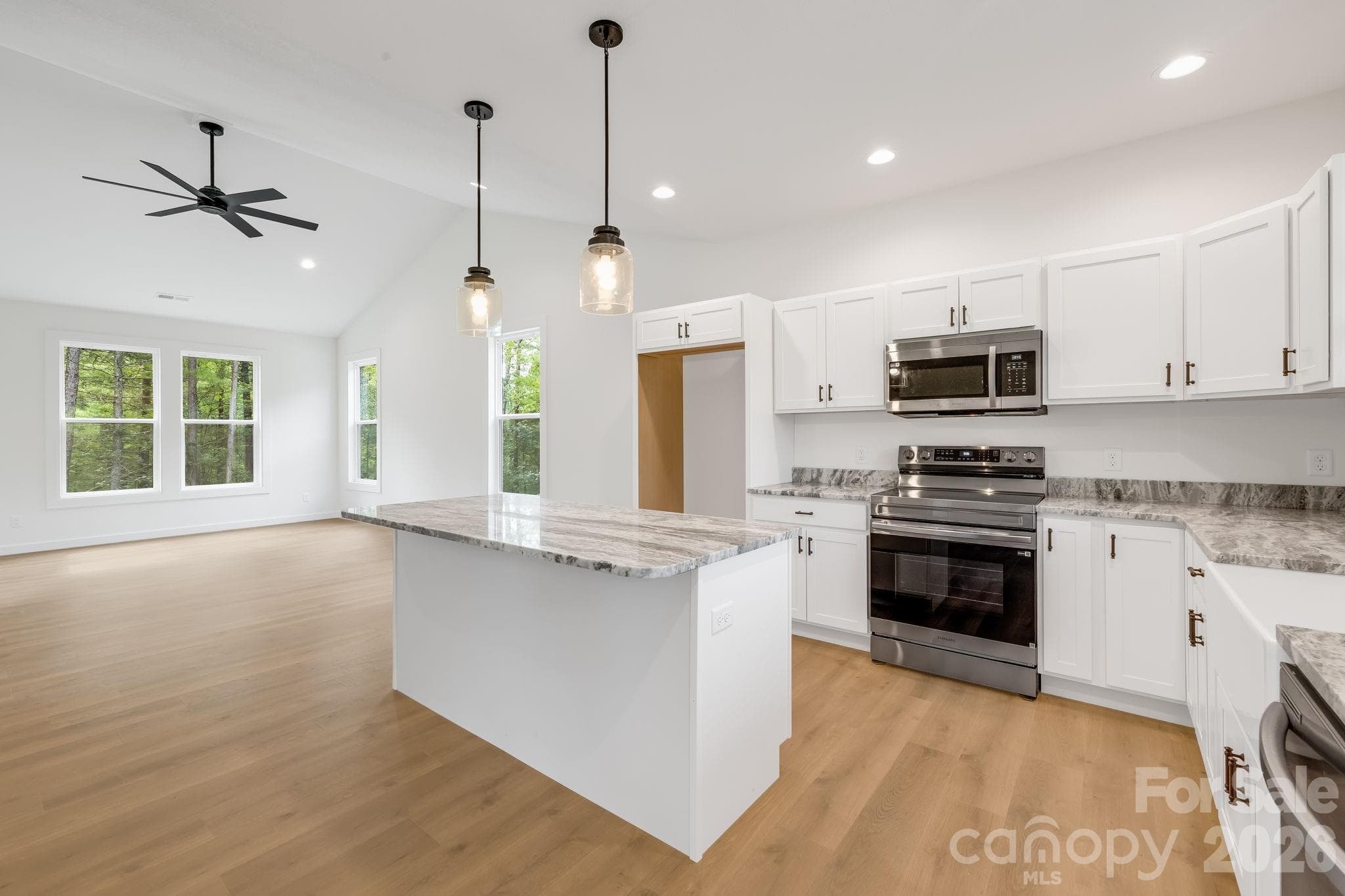 Single Family Residence at 120 Dog Star Lane, Alexander, photo 7 of 16