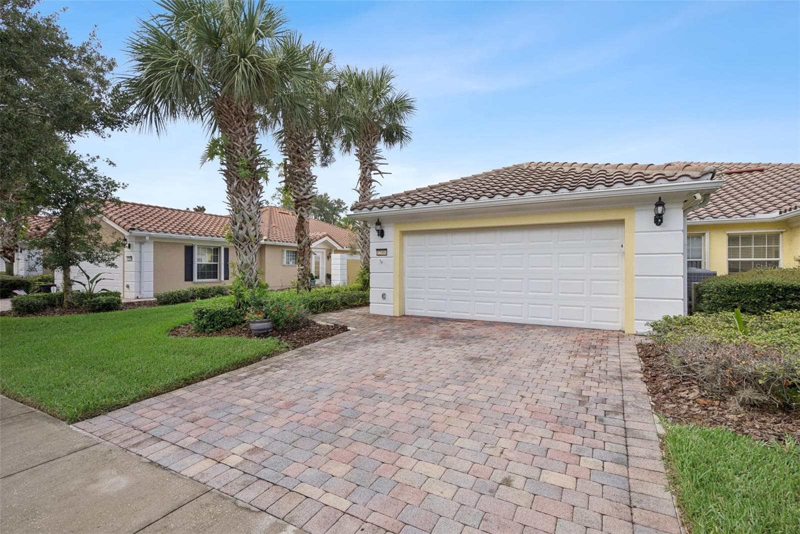 Half Duplex at 12004 KAJETAN LN, ORLANDO, photo 7 of 97