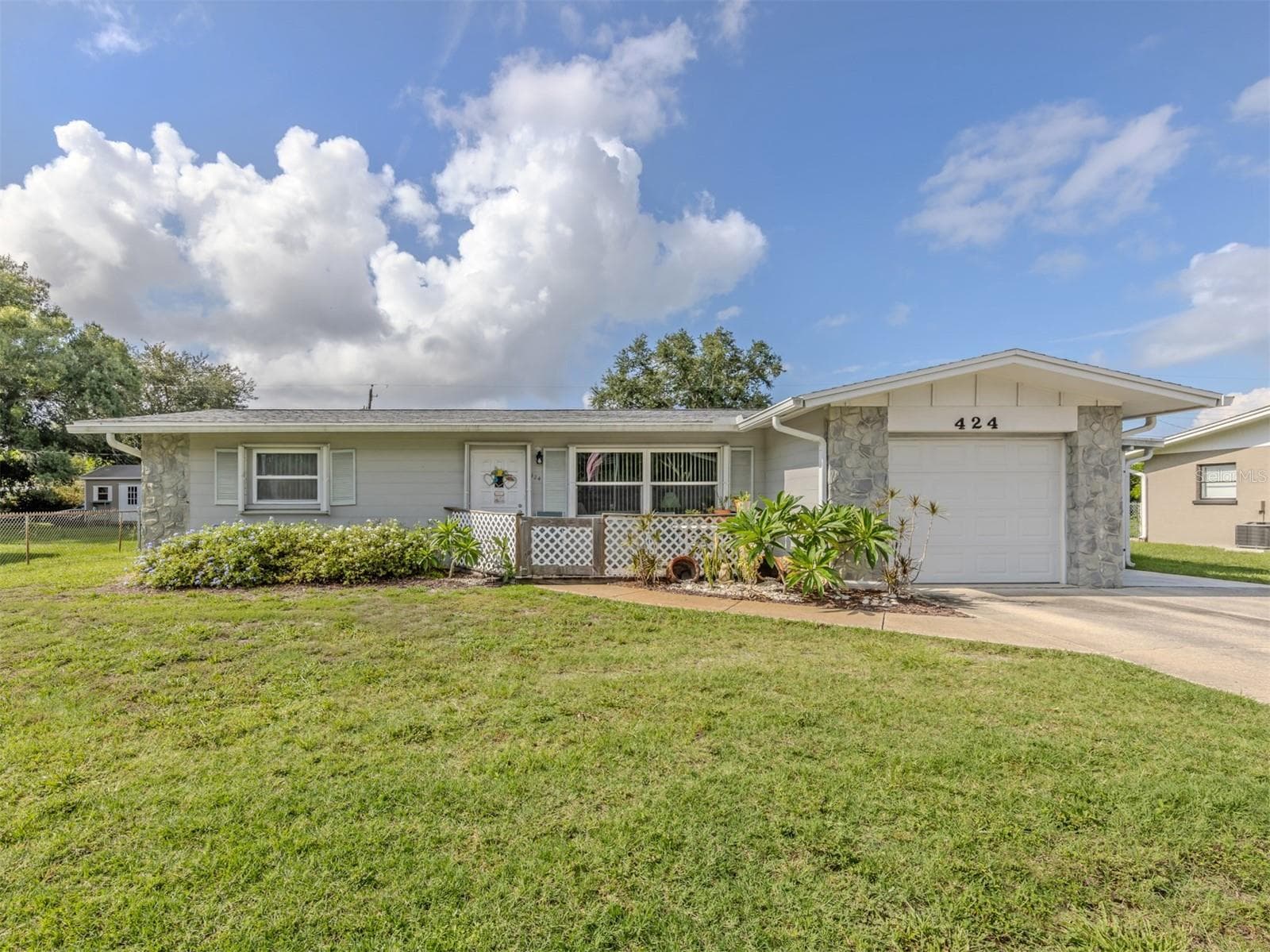 Single Family Residence at 424 CENTER RD, VENICE, photo 2 of 67