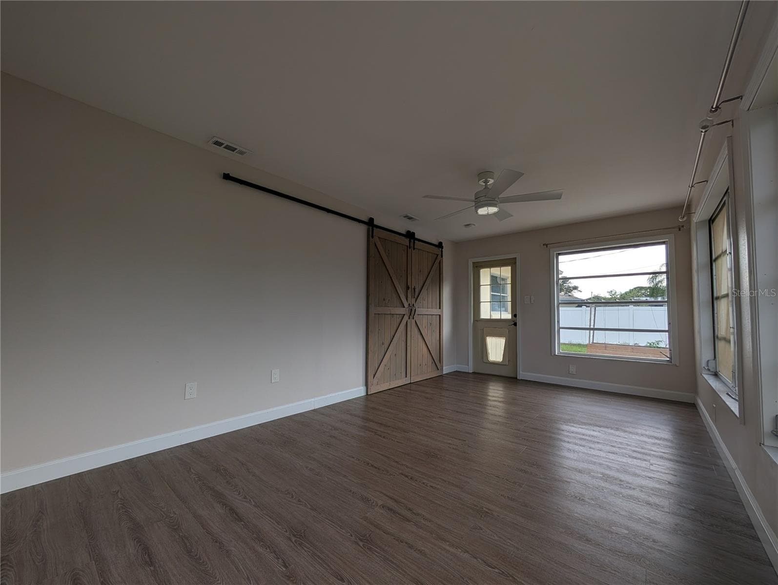 Single Family Residence at 1406 S VENICE BLVD, VENICE, photo 16 of 29