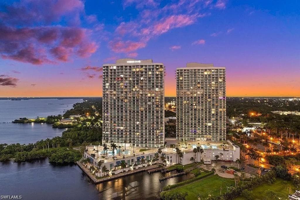 Condominium at 3000 OASIS GRAND BLVD #1002, FORT MYERS, photo 21 of 28