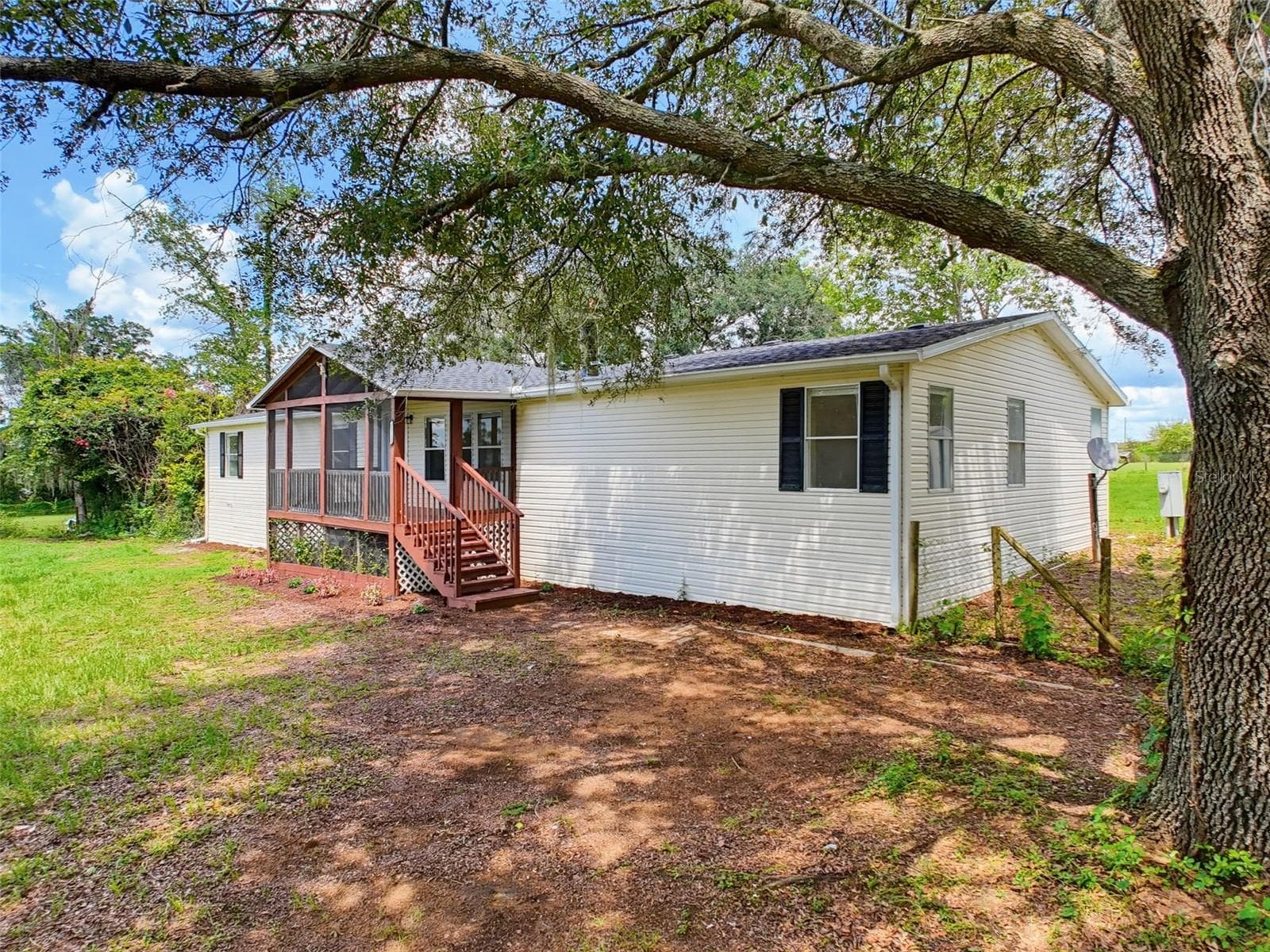 Manufactured Home at 11106 FERNWAY LN, DADE CITY, photo 18 of 43