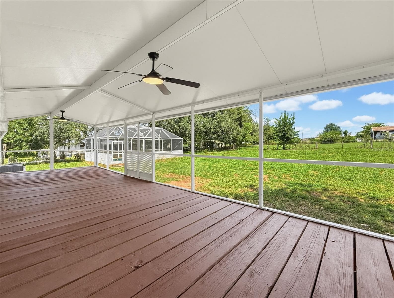 Manufactured Home at 11106 FERNWAY LN, DADE CITY, photo 35 of 43