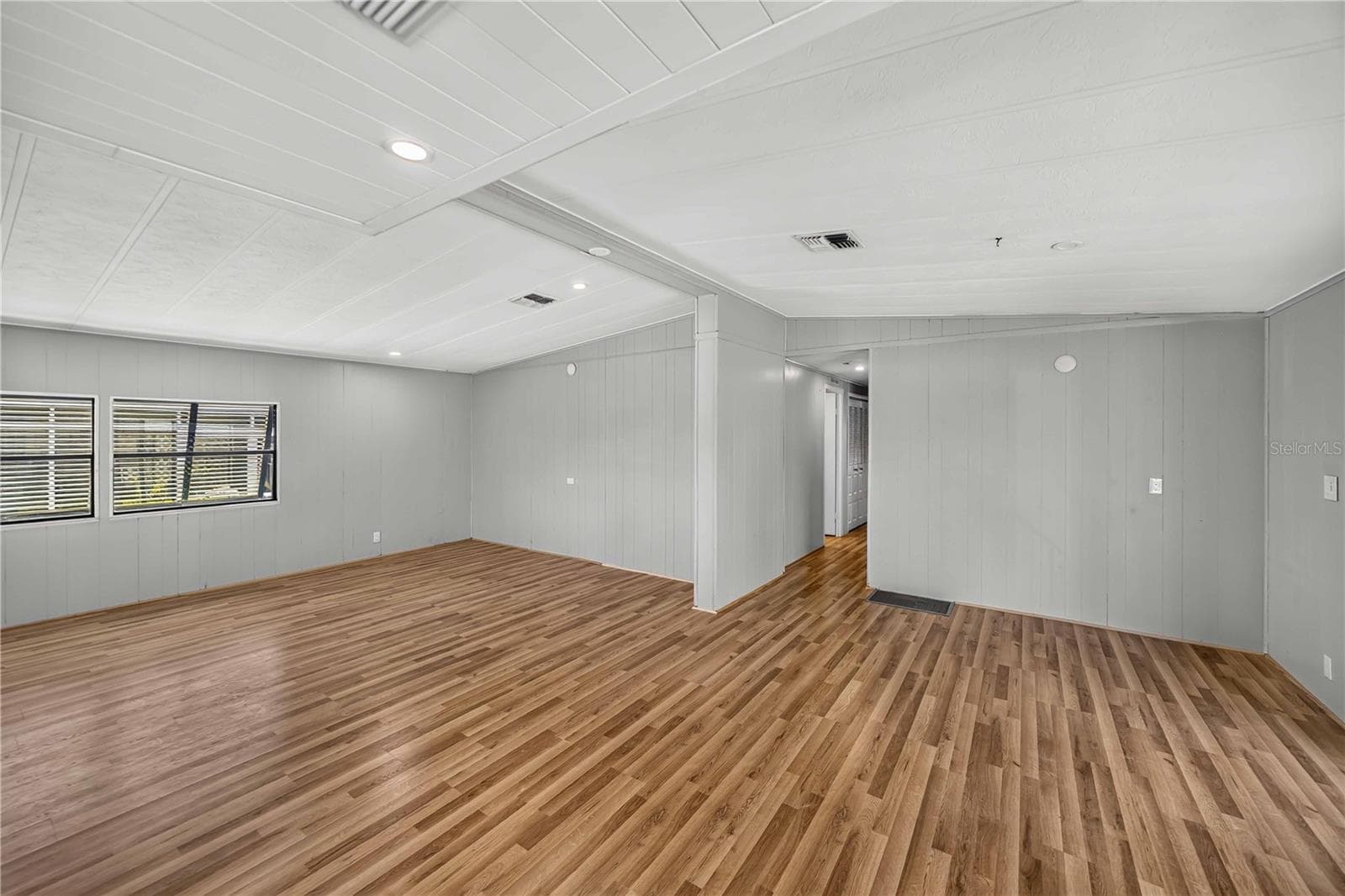 Manufactured Home at 141 RAROTONGA RD, NORTH PORT, photo 10 of 43