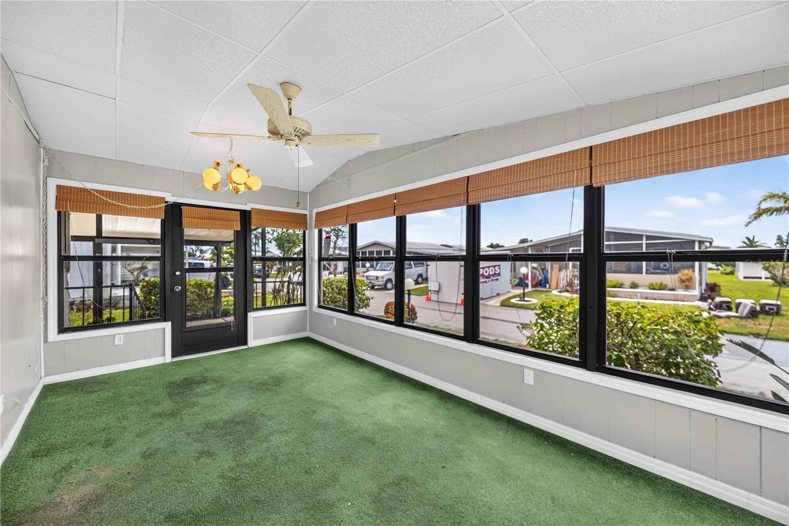 Manufactured Home at 141 RAROTONGA RD, NORTH PORT, photo 21 of 43