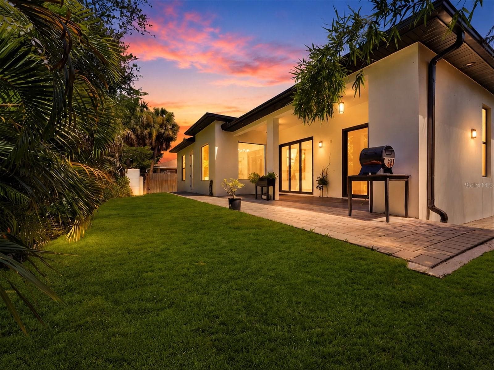 Single Family Residence at 380 COWRY RD, VENICE, photo 3 of 58