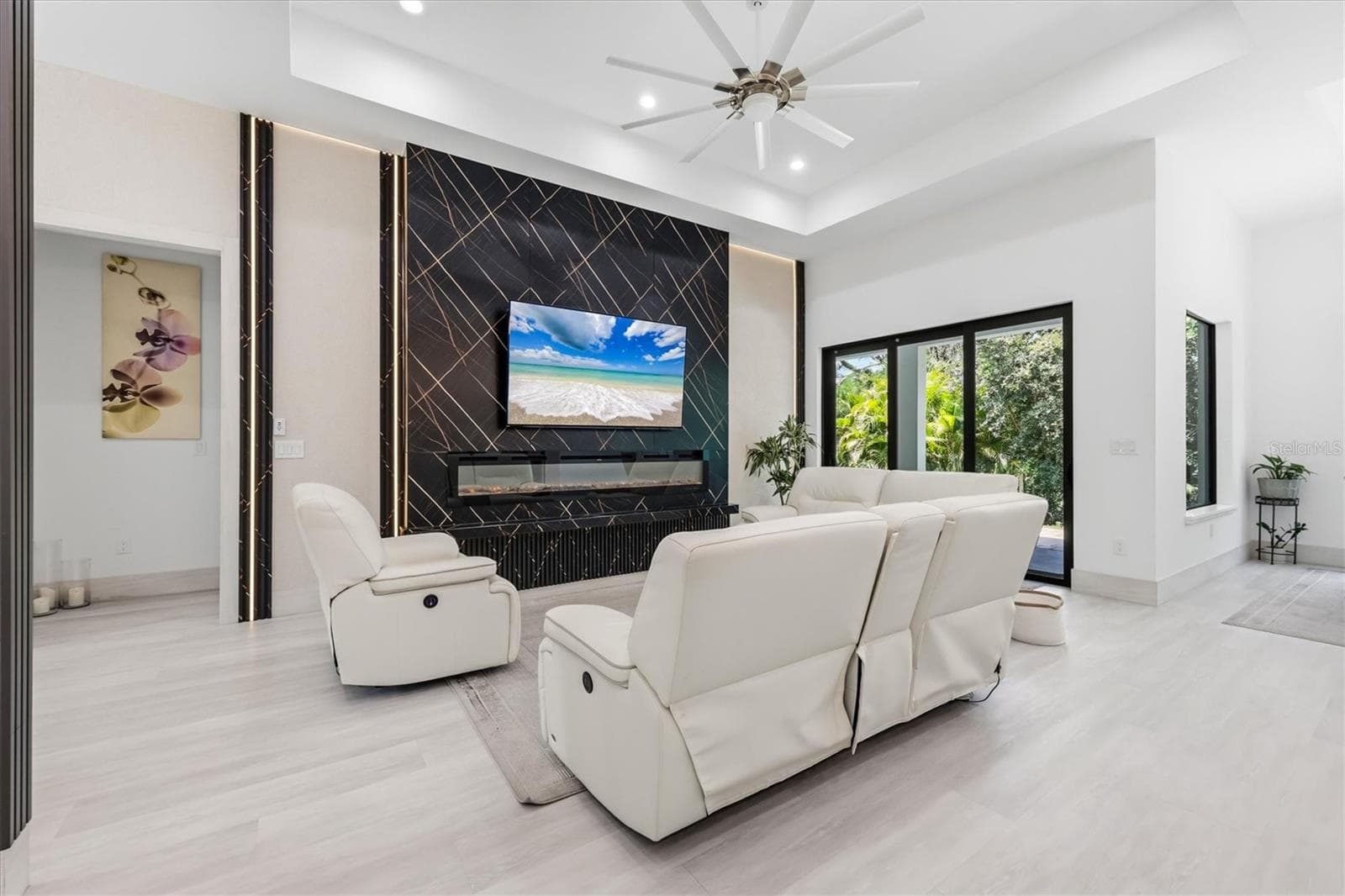 Single Family Residence at 380 COWRY RD, VENICE, photo 13 of 58