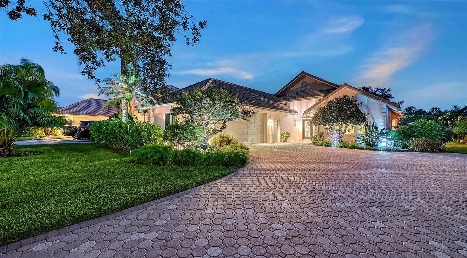 Single Family Residence at 5476 GOLF POINTE DR, SARASOTA, photo 3 of 74