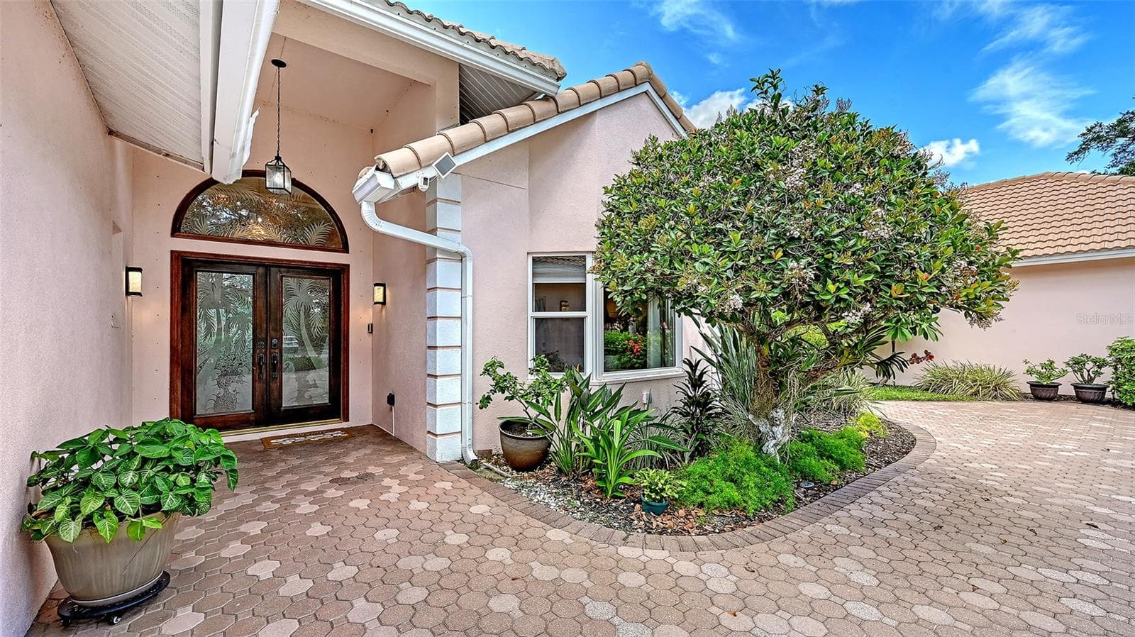 Single Family Residence at 5476 GOLF POINTE DR, SARASOTA, photo 6 of 74