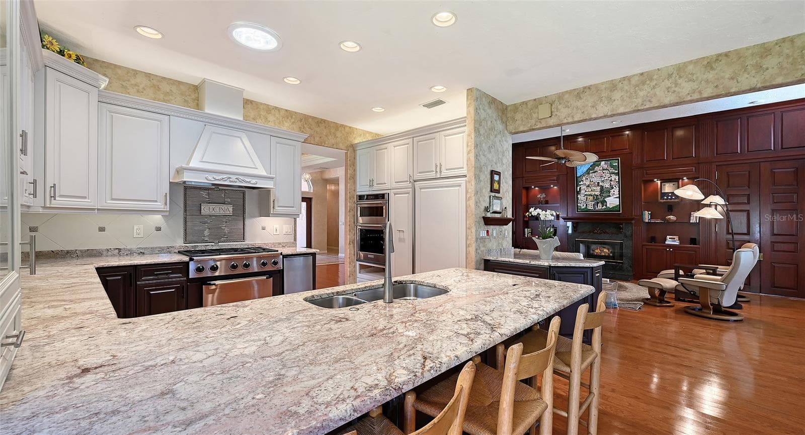 Single Family Residence at 5476 GOLF POINTE DR, SARASOTA, photo 21 of 74