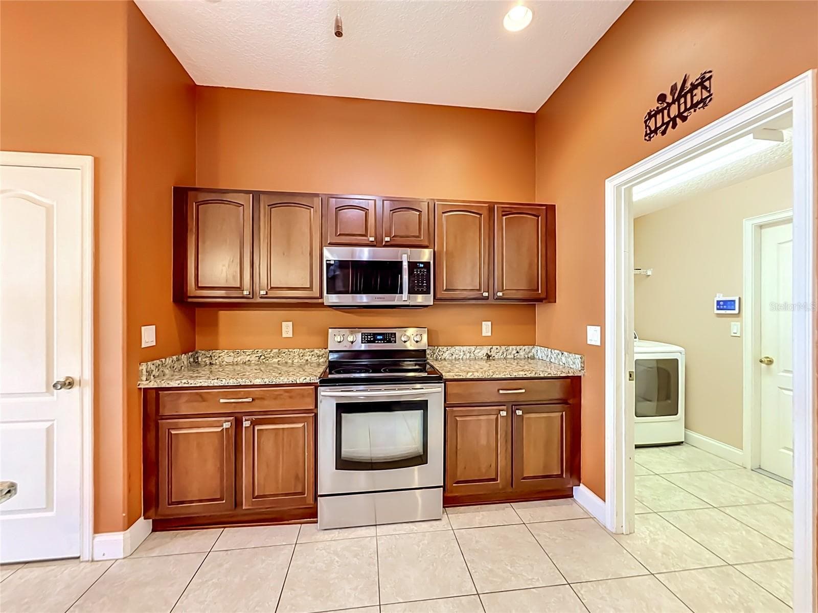 Single Family Residence at 301 ASHTON WOODS LN, LEESBURG, photo 13 of 52