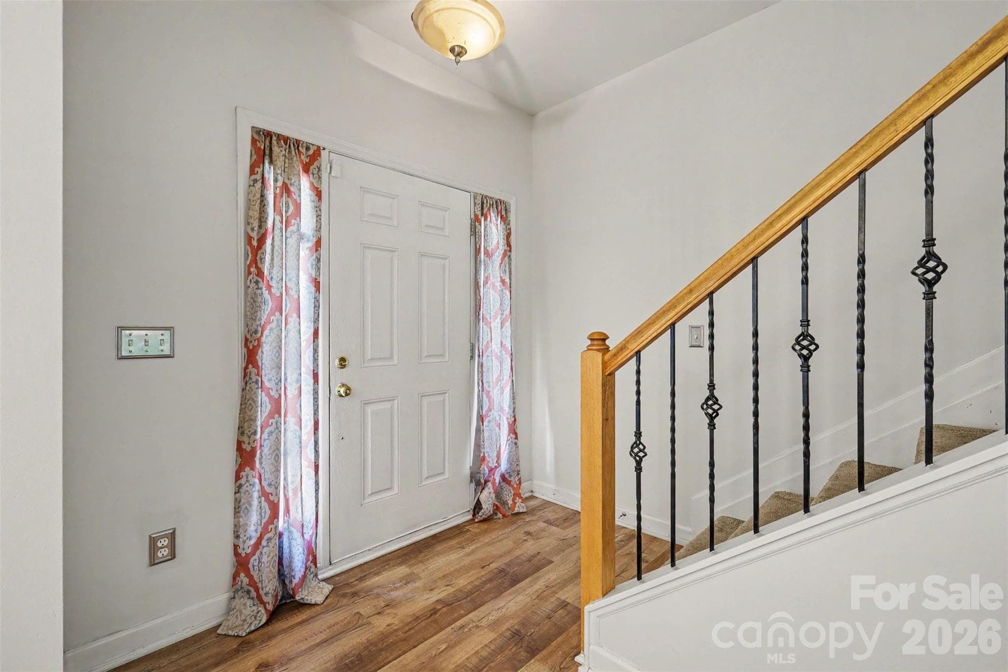 Single Family Residence at 7218 Cascading Pines Drive, Fort Mill, photo 5 of 38