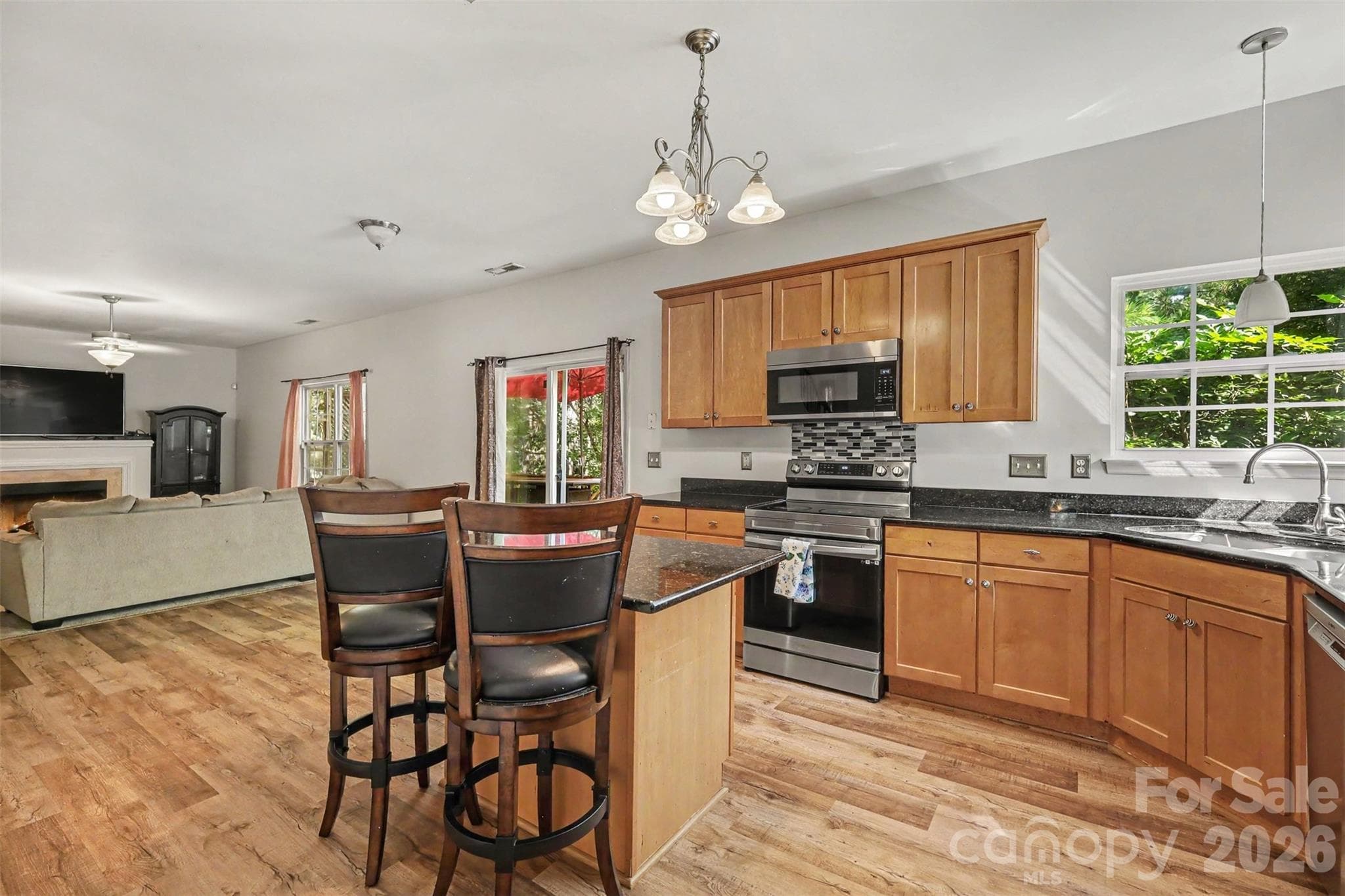 Single Family Residence at 7218 Cascading Pines Drive, Fort Mill, photo 13 of 38