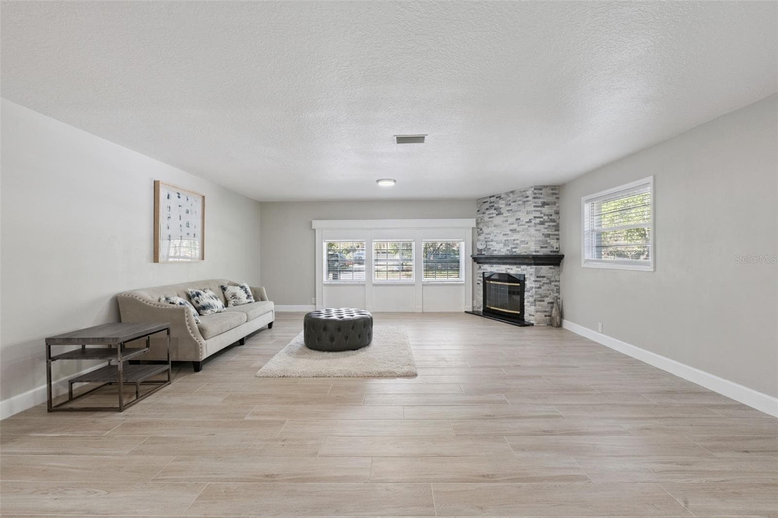 Single Family Residence at 1033 CRYSTAL BOWL CIR, CASSELBERRY, photo 15 of 41