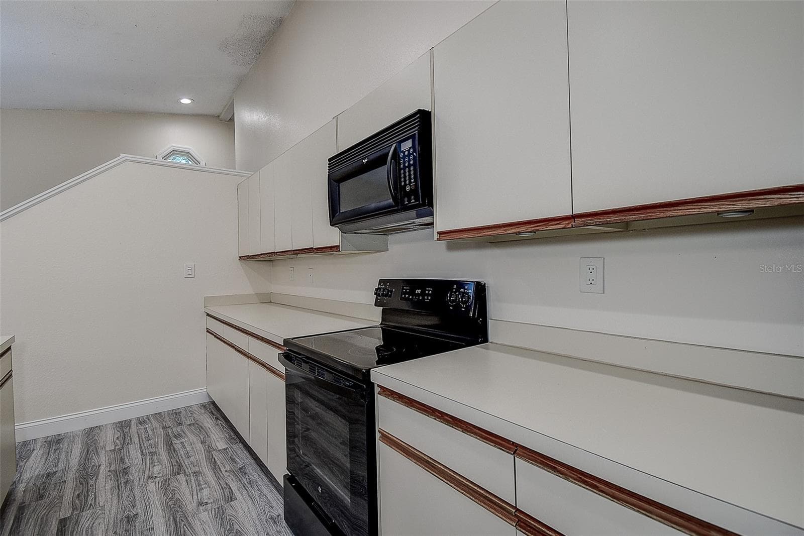 Condominium at 6334 92ND PL N #2401, PINELLAS PARK, photo 10 of 45