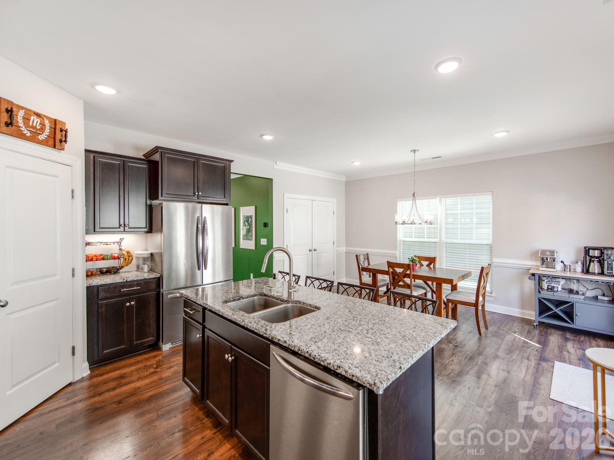 Single Family Residence at 8753 Aspinwall Drive, Charlotte, photo 15 of 35