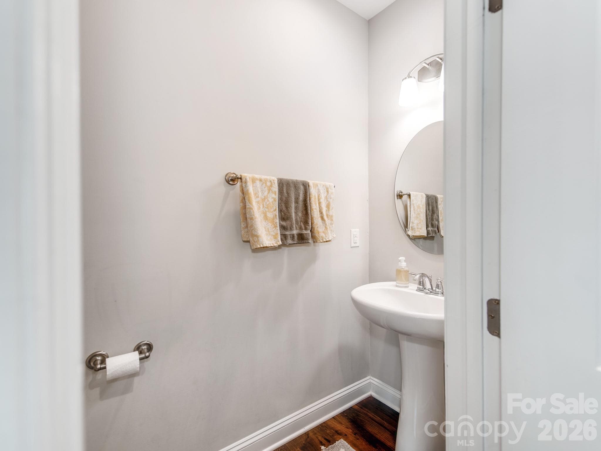 Single Family Residence at 8753 Aspinwall Drive, Charlotte, photo 18 of 35