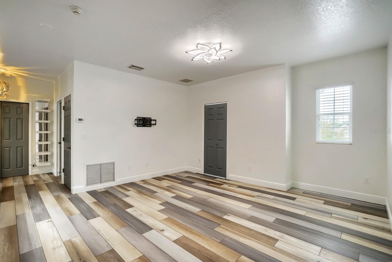 Single Family Residence at 3951 PACENTE LOOP, WESLEY CHAPEL, photo 9 of 31