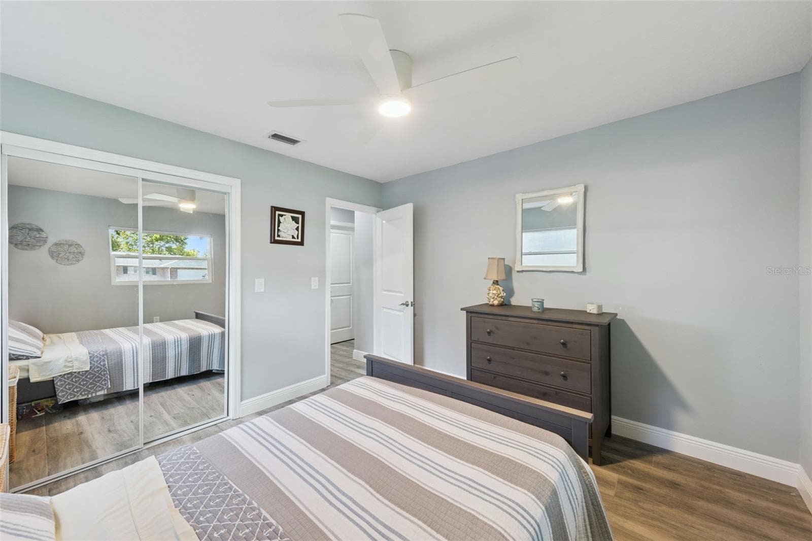 Single Family Residence at 27821 LOIS DR, TAVARES, photo 16 of 51